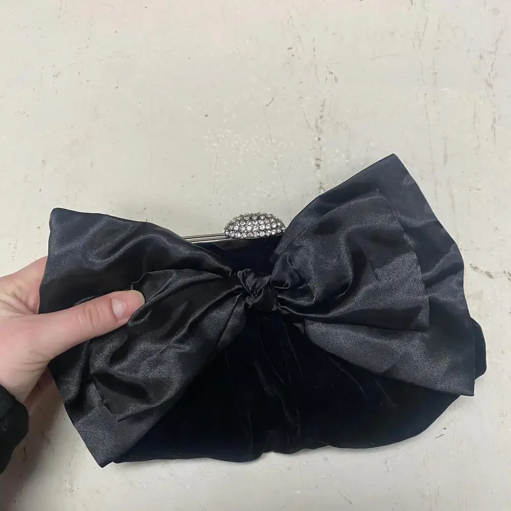 NEIMAN MARCUS black velvet velour bow clutch purse